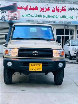 تۆیۆتا لاند کرۆزەر ٧٠ پیکاپ
